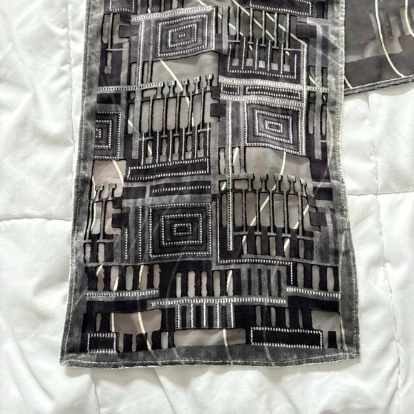 Womens Scarf Geometric Gray Silk Blend Kitschy Eclectic Whimsy Hippie Vintage - Picture 3 of 7